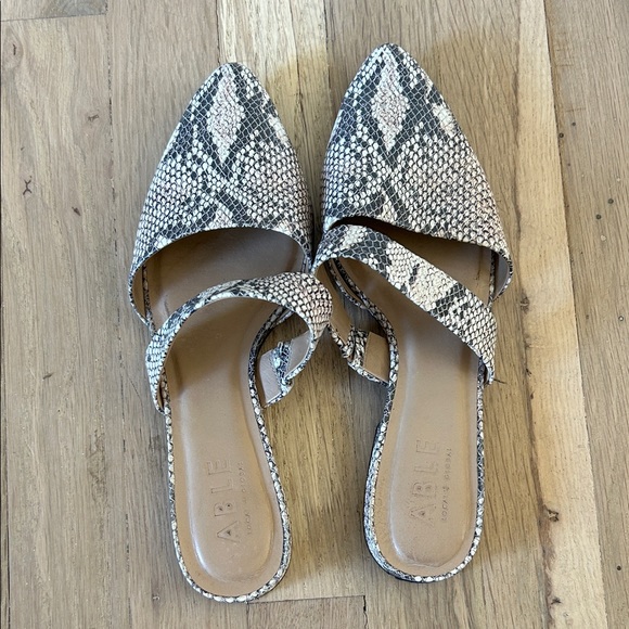 Able Women's Black and Cream Snakeskin Mules - Picture 1 of 4